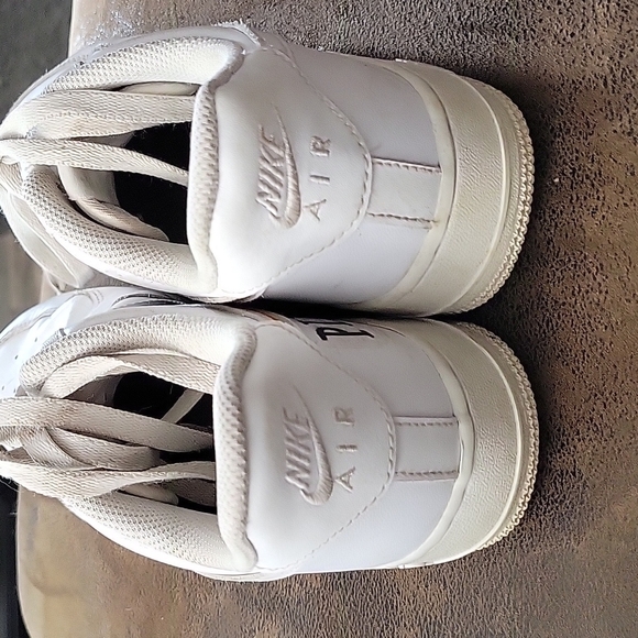 Nike Air Hand Painted Custom Shoes Size 8.5 - Picture 2 of 7